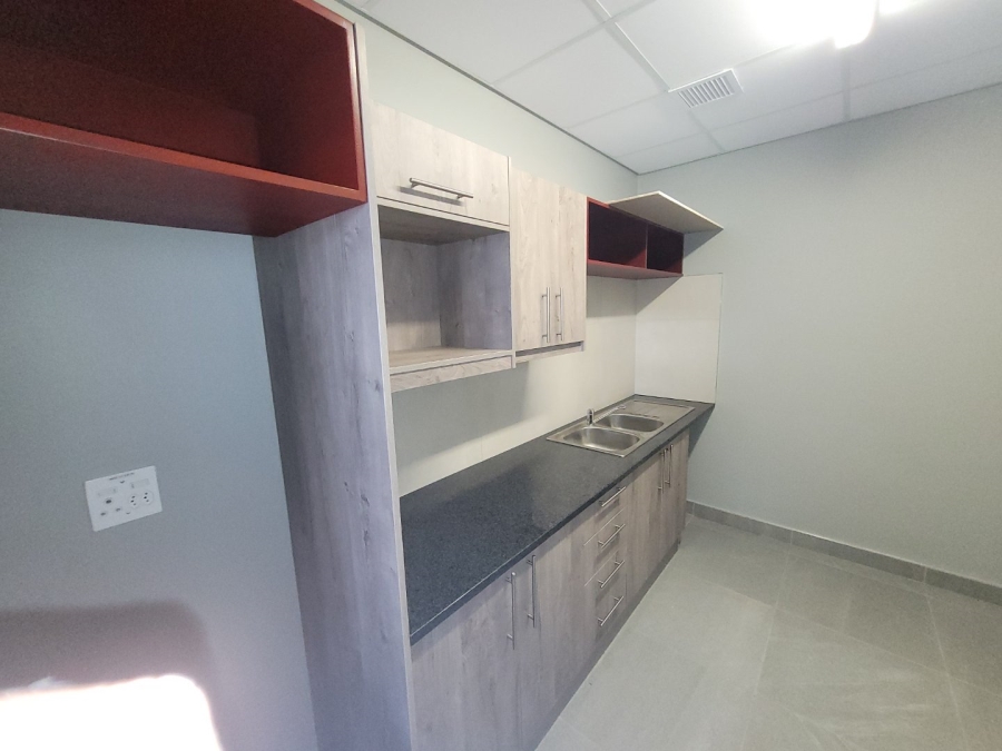 To Let commercial Property for Rent in Pacaltsdorp Western Cape